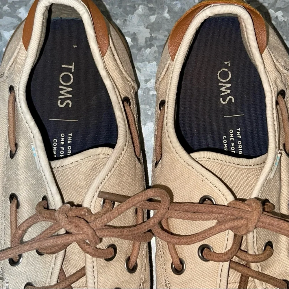 Toms Men’s Tan Cream Casual Loafer, Size 11.5